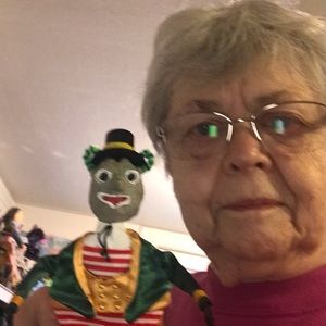 Meet your Posher, Karyl